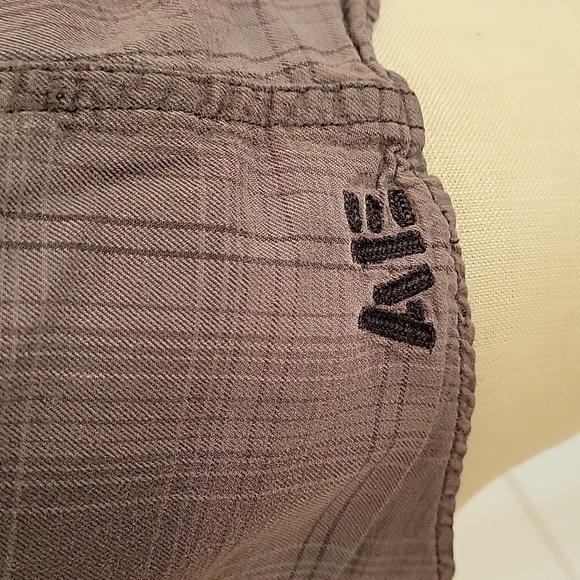 American Eagle Outfitters xs grey plaid pearl snap button down shirt - Picture 4 of 8